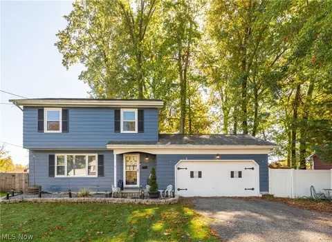 3939 Nottingham Ave, Youngstown, OH 44511