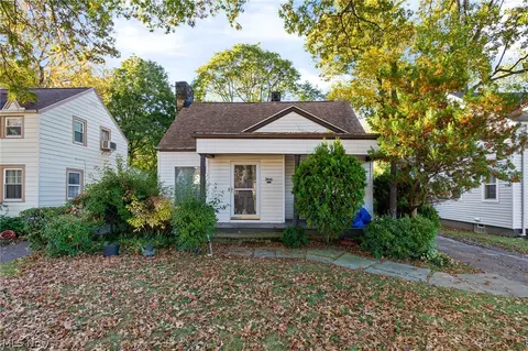 20508 Halifax Rd, Warrensville Heights, OH 44122