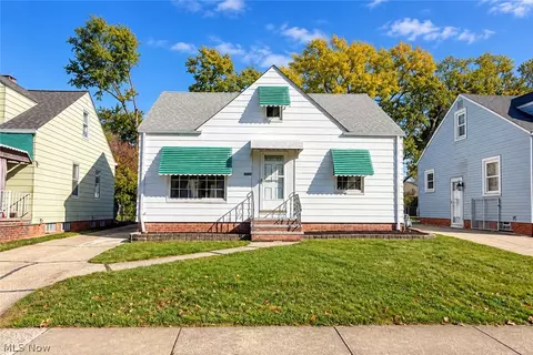 5287 W 49th St, Parma, OH 44134