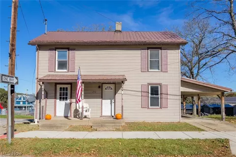 252 2nd St, Bergholz, OH 43908