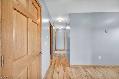 Entry Way - 434 Us Highway 224, Sullivan, OH 44880 photo 2 of 2