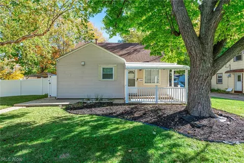 14405 Cleminshaw Rd, Cleveland, OH 44135