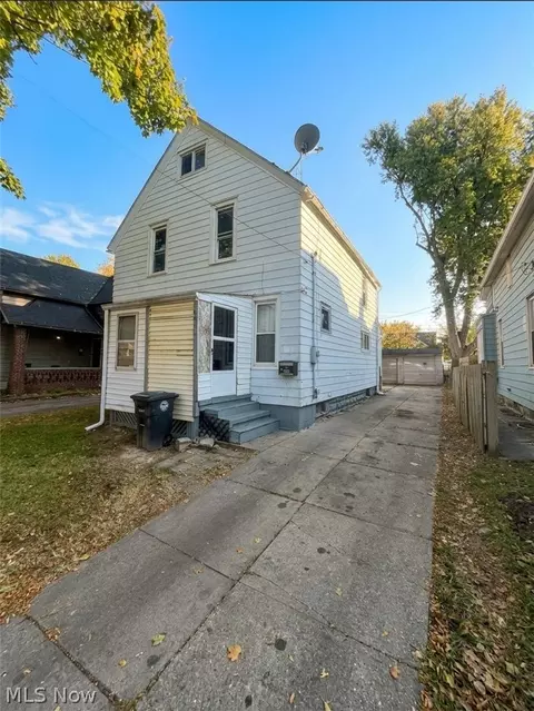 2011 Willowdale Ave, Cleveland, OH 44109
