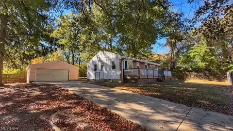 1860 Honodle Ave, Akron, OH 44305