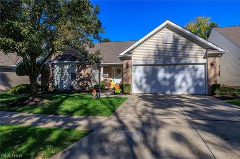 18382 Winding Oak Dr, Middleburg Heights, OH 44130
