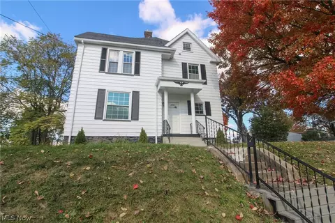 24 E Kline St, Girard, OH 44420