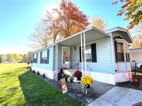 1229 Columbiana Lisbon Rd #1, Columbiana, OH 44408