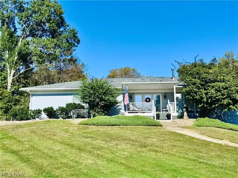 9 Willowbrook Dr, Parkersburg, WV 26101