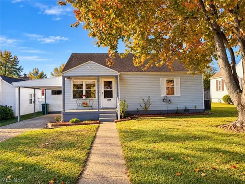 1404 42nd St, Parkersburg, WV 26104