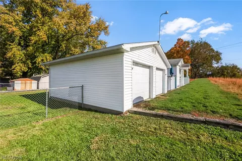 Exterior - 113 Maple Ave, Hebron, OH 43025 photo 7 of 8