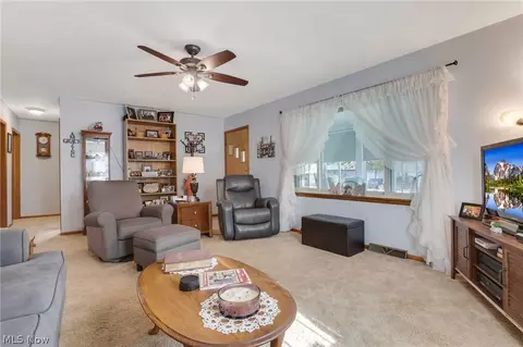 Living - 113 Maple Ave, Hebron, OH 43025 photo 1 of 1