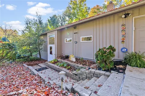 17303 Ridge Creek Rd, Strongsville, OH 44136