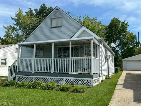 4413 E 158th St, Cleveland, OH 44128