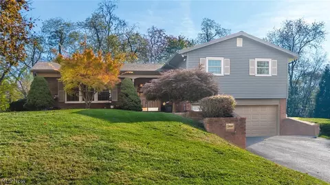 2800 W Ray Dr, Zanesville, OH 43701