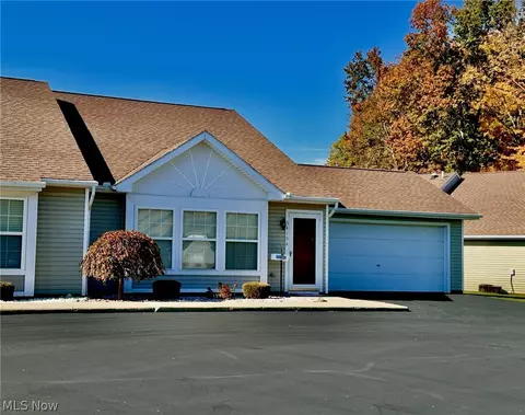 3410 Eagles Loft #A, Cortland, OH 44410