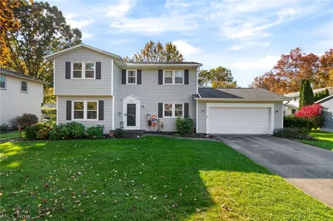 437 Farr Ave, Wadsworth, OH 44281