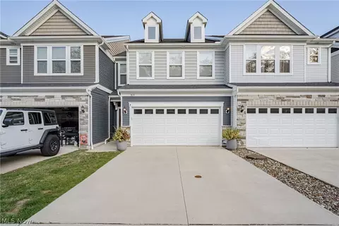875 S Parkside Dr, Westlake, OH 44145