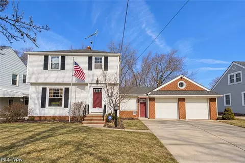 5940 Traymore Ave, Brooklyn, OH 44144