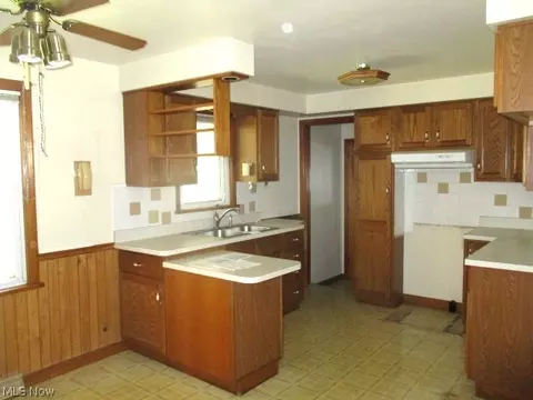 Kitchen - 902 Larkridge Ave, Boardman, OH 44512 photo 1 of 1
