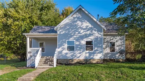 717 Baker St, Zanesville, OH 43701