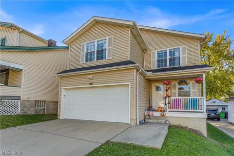 12422 Garland Ave, Cleveland, OH 44125
