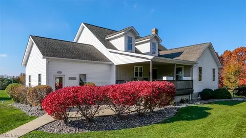 12125 Prentiss Rd, Garrettsville, OH 44231