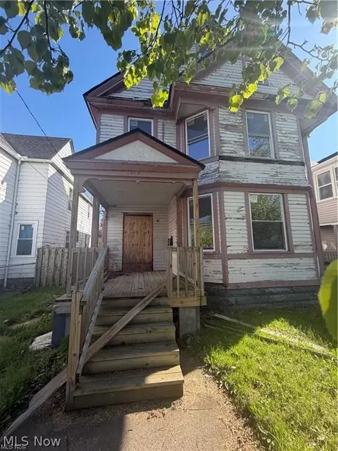1919 Holmden Ave, Cleveland, OH 44109
