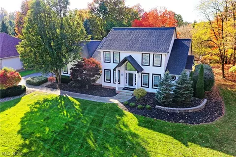 1500 Brittainy Oaks Trl NE, Warren, OH 44484