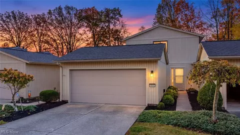 19305 Idlewood Trl, Strongsville, OH 44149