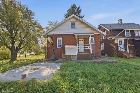 Exterior - 2219 3rd St NE, Canton, OH 44704 photo 8 of 8