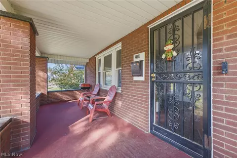 Exterior - 2219 3rd St NE, Canton, OH 44704 photo 3 of 8