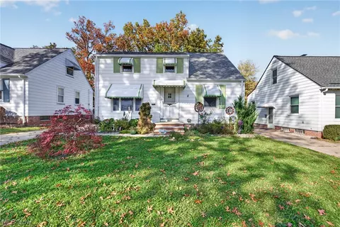 13545 Hathaway Rd, Garfield Heights, OH 44125