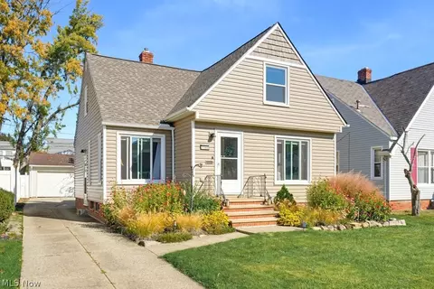 7702 Ridgefield Ave, Parma, OH 44129