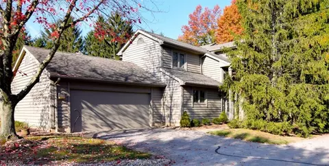 16 Chelsea Ct, Beachwood, OH 44122
