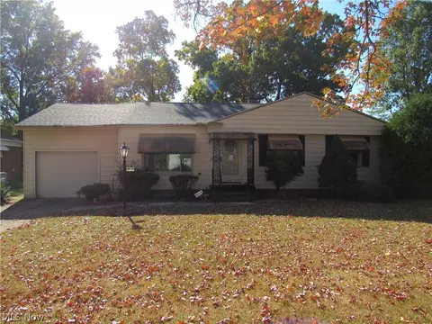 19400 Mayfair Ln, Warrensville Heights, OH 44128