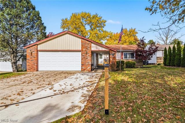 4937 Emmet Rd, Lyndhurst, OH 44124