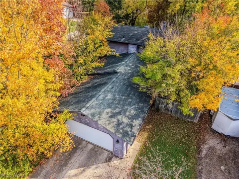 View/Area - 178 Antioch Dr, Elyria, OH 44035 photo 2 of 6