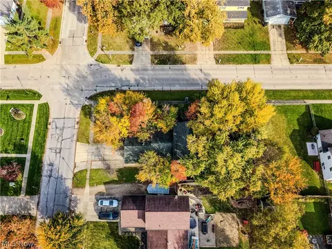 View/Area - 178 Antioch Dr, Elyria, OH 44035 photo 5 of 6