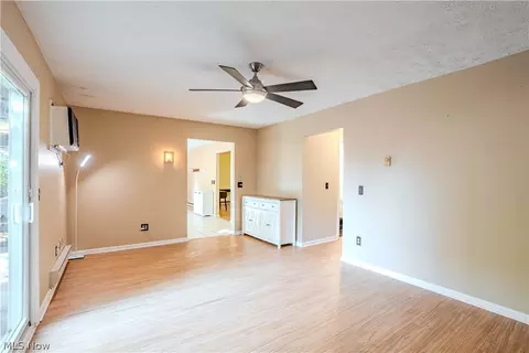 Living - 178 Antioch Dr, Elyria, OH 44035 photo 9 of 10