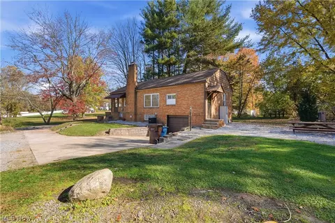 Exterior - 930 W Comet Rd, Clinton, OH 44216 photo 4 of 9
