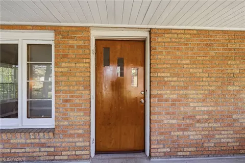 Entry Way - 930 W Comet Rd, Clinton, OH 44216 photo 1 of 1