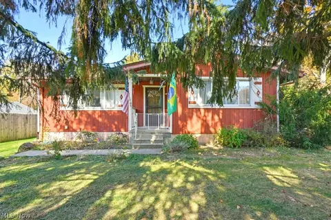 2205 Graham Rd, Stow, OH 44224