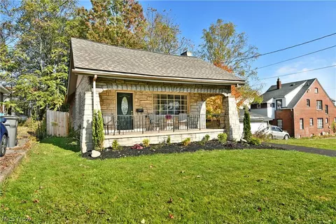 214 W Dennick Ave, Youngstown, OH 44504