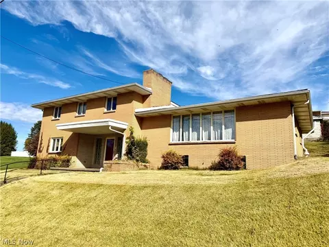 501 Effa St, Weirton, WV 26062