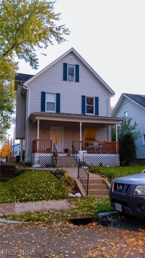 800 22 St NW, Canton, OH 44709