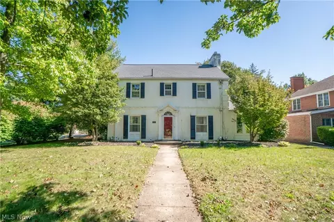 2412 University Ave NW, Canton, OH 44709