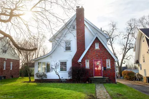 1206 24th St NE, Canton, OH 44714