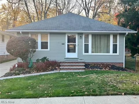 5064 Andover Blvd, Garfield Heights, OH 44125