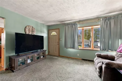Living - 359 Stephens Rd, Akron, OH 44312 photo 3 of 3