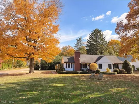 351 Overwood Rd, Akron, OH 44313